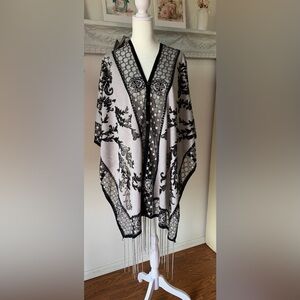 Black and White Floral Lace Kimono Shawl/Cover-Up